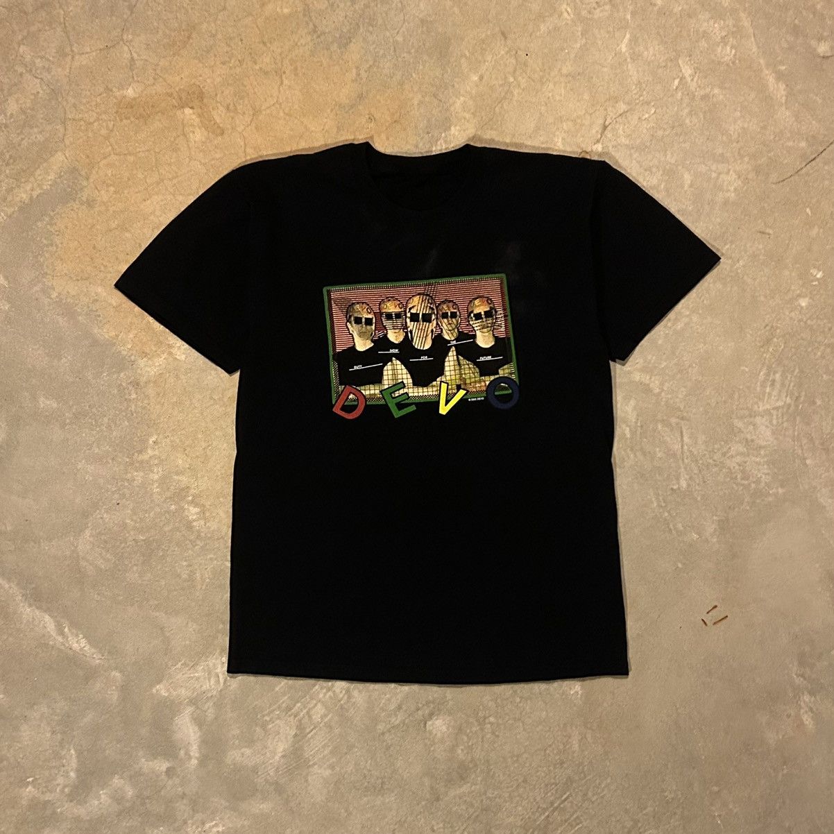 Band Tees × Vintage Crazy Vintage Y2K Devo Faded Band Concert Tee Rare Size US L / EU 52-54 / 3 - 1 Thumbnail