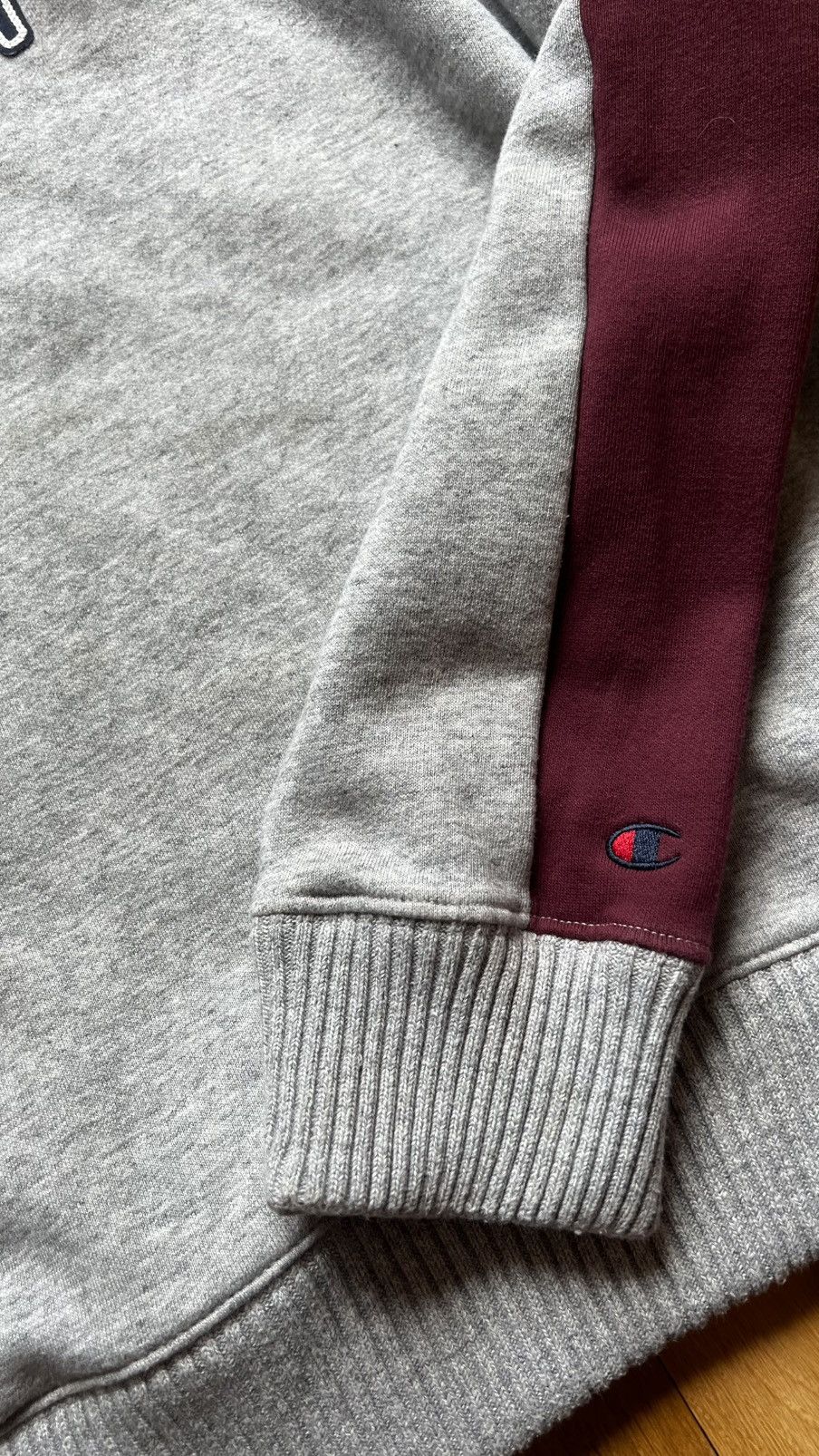 Band Tees × Champion × Vintage Champion sweatshirt big logo vintage band tee Large size Size US L / EU 52-54 / 3 - 4 Thumbnail