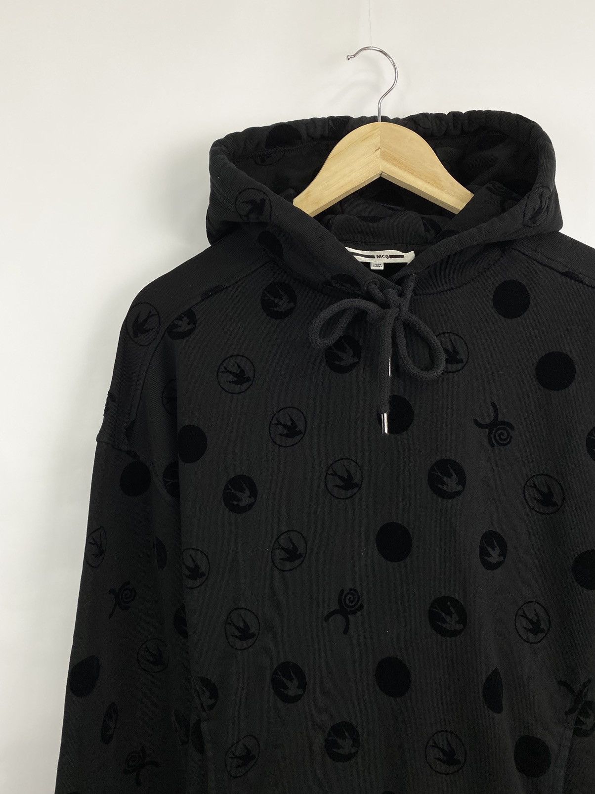 Alexander McQueen Alexander McQueen Hoodie Rare Retro Hype Size M / US 6-8 / IT 42-44 - 1 Thumbnail
