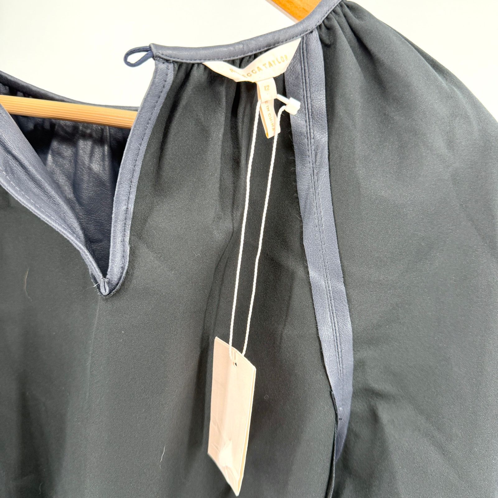 Rebecca Taylor Navy Blue Vegan Leather Silk Lined Puff Sleeve Top Size L / US 10 / IT 46 - 7 Thumbnail