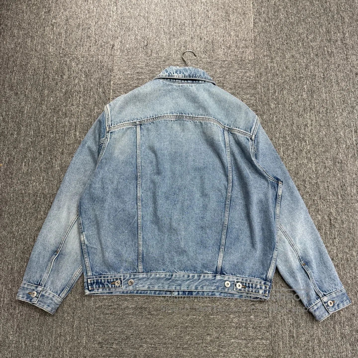 Valentino #REF! Size US M / EU 48-50 / 2 - 2 Thumbnail