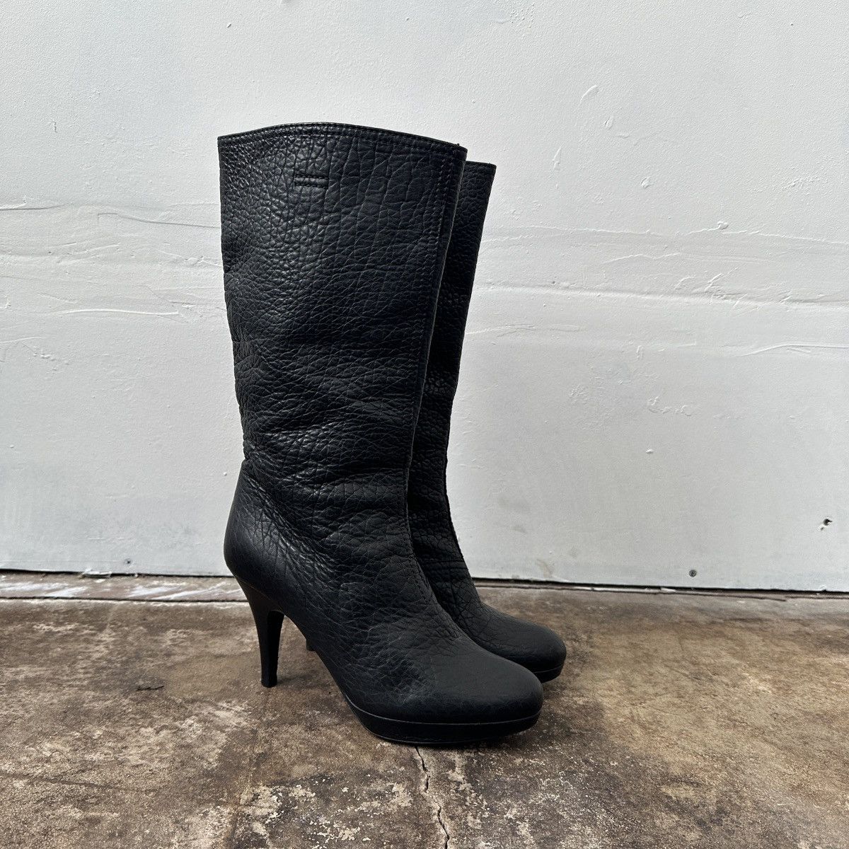 Miu Miu Miu Miu Cow Leather Boots With Heels Luxury Prada Type Size US 7 / IT 37 - 2 Thumbnail