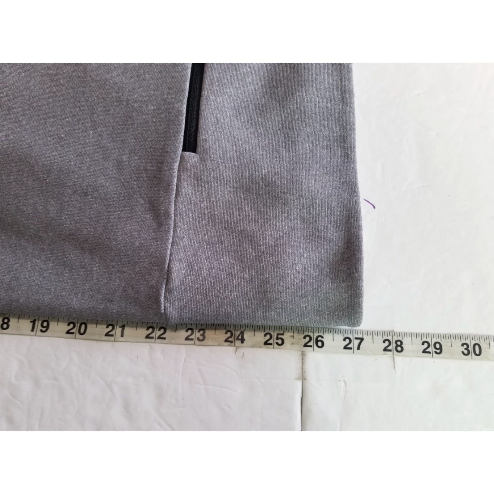 Theory Theory Sweatshirt Mens Size Small Crew Neck Gray Polyester Blend Regular Fit Stretch Long Sleeve, 100% See Pics Size US S / EU 44-46 / 1 - 6 Thumbnail