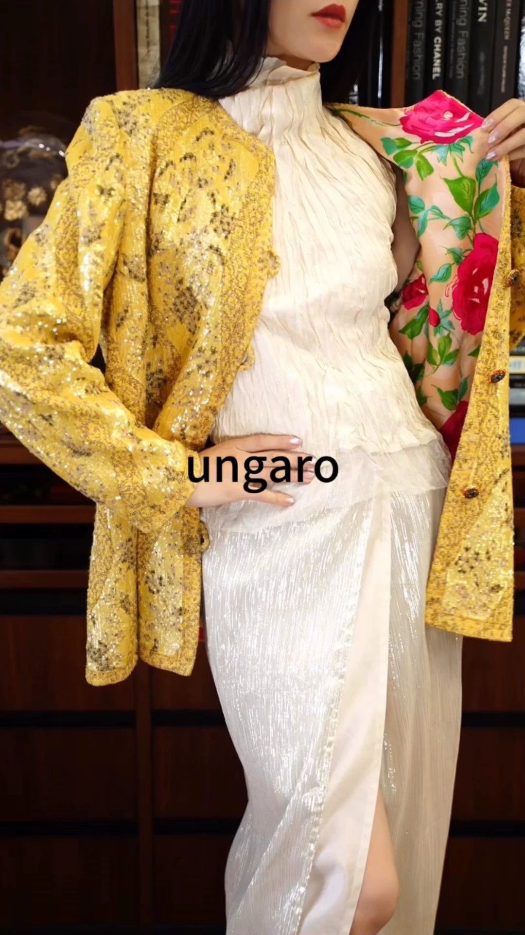 Emanuel Ungaro Emanuel Ungaro Vintage Beaded & Sequined Gold Blazer (L-XL) Size L / US 10 / IT 46 - 1 Thumbnail