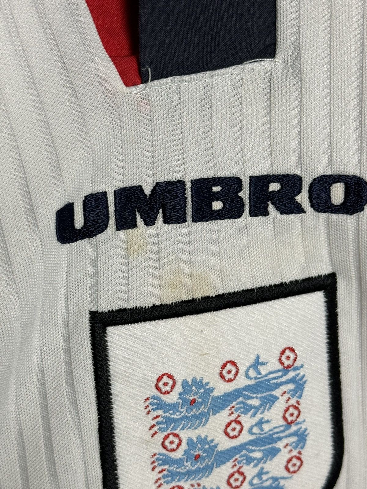 Umbro KIDS England National Team 97/99 Home Football Jersey Shirt Size US XS / EU 42 / 0 - 9 Thumbnail
