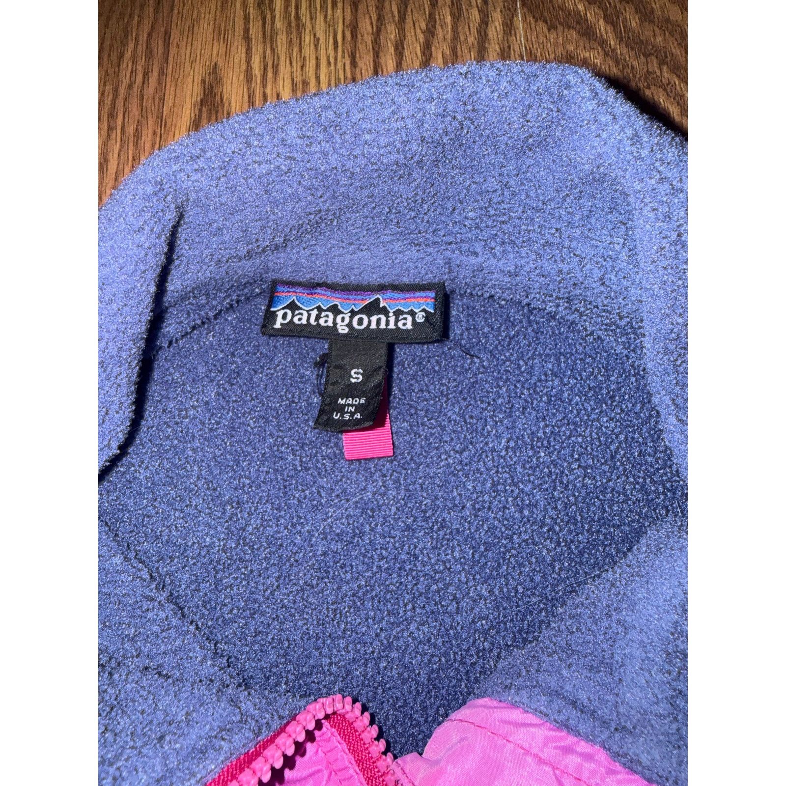 Patagonia Vintage Patagonia Pink Fleece-Lined Bomber Jacket Size S / US 4 / IT 40 - 2 Thumbnail