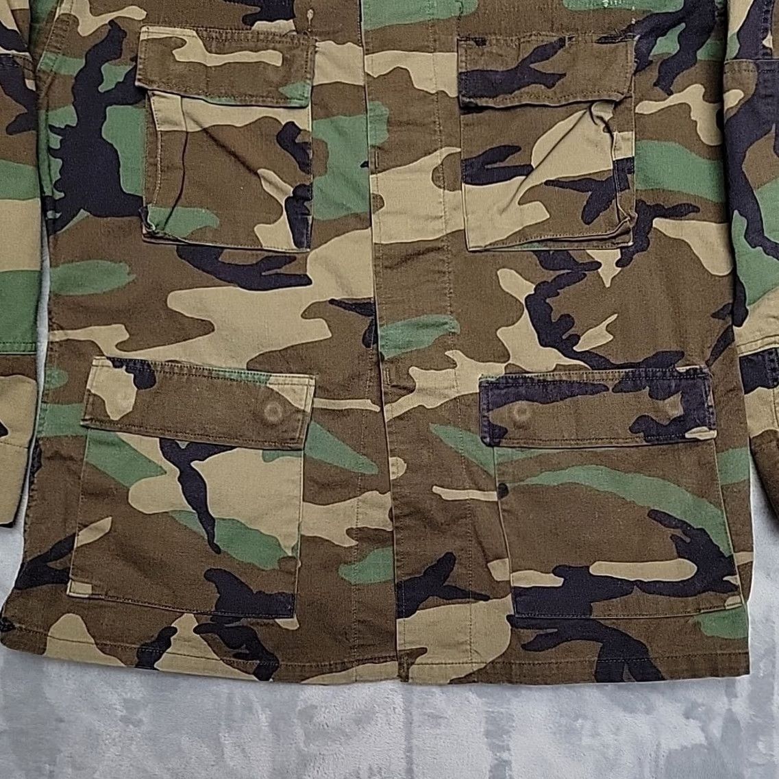 Vintage VINTAGE Woodland Camo Jacket Men Med Camouflage Military BDU Coat Combat 90s Size US M / EU 48-50 / 2 - 2 Thumbnail
