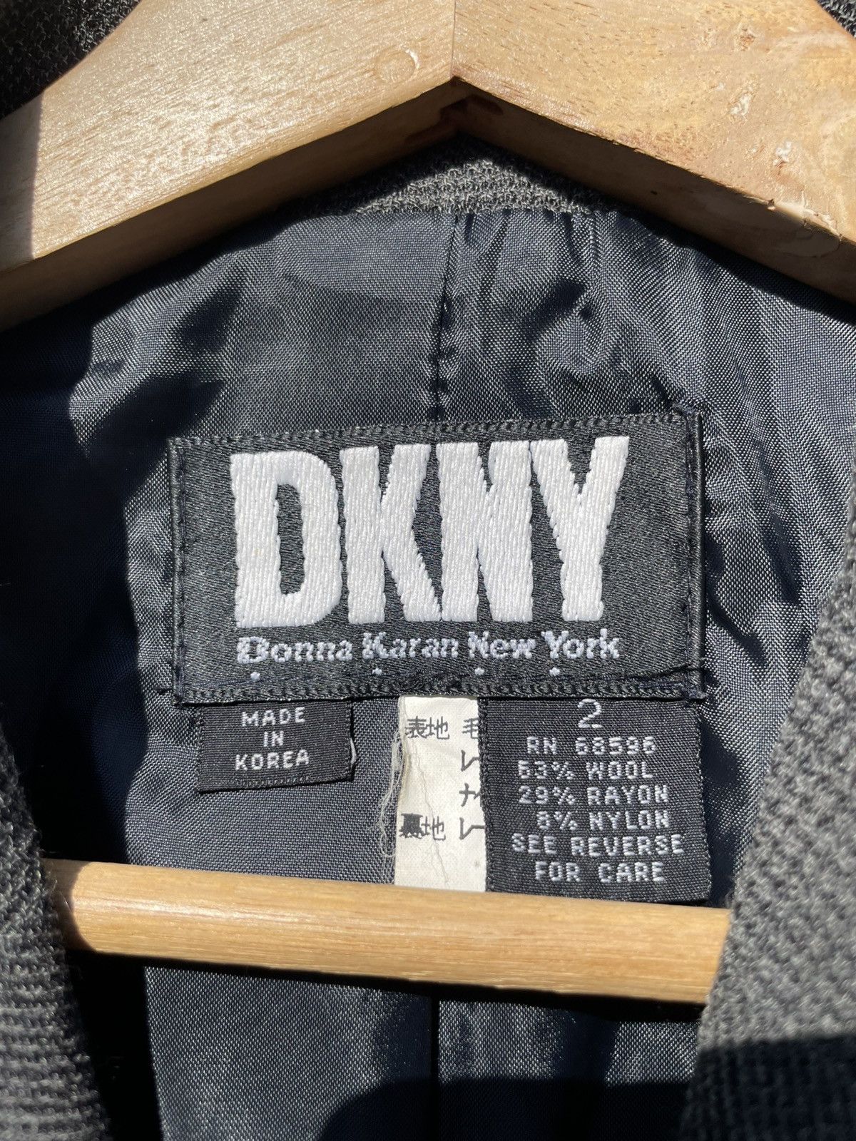 DKNY 🔥Accept Binding Offer🔥 Dkny Wool Blazer Is A Cropped Size S / US 4 / IT 40 - 7 Thumbnail