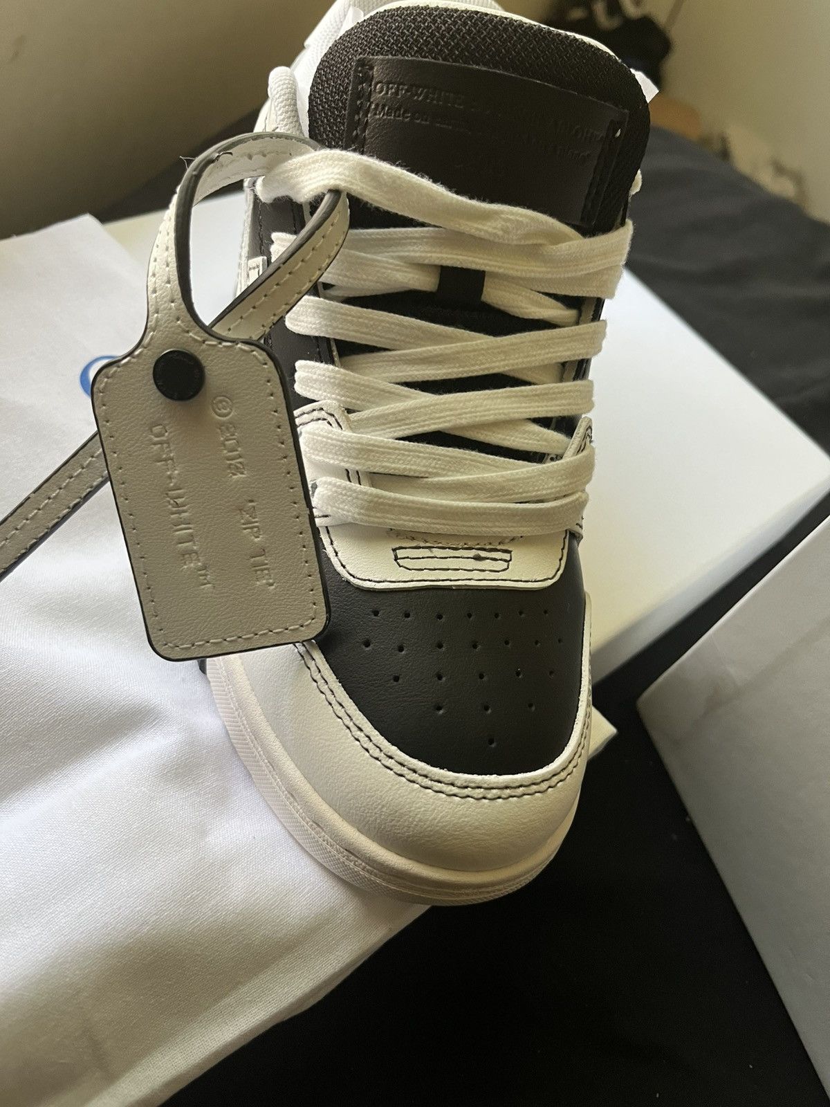 Off-White Off-White “out of office” Black and White Size US 6 / IT 36 - 3 Thumbnail