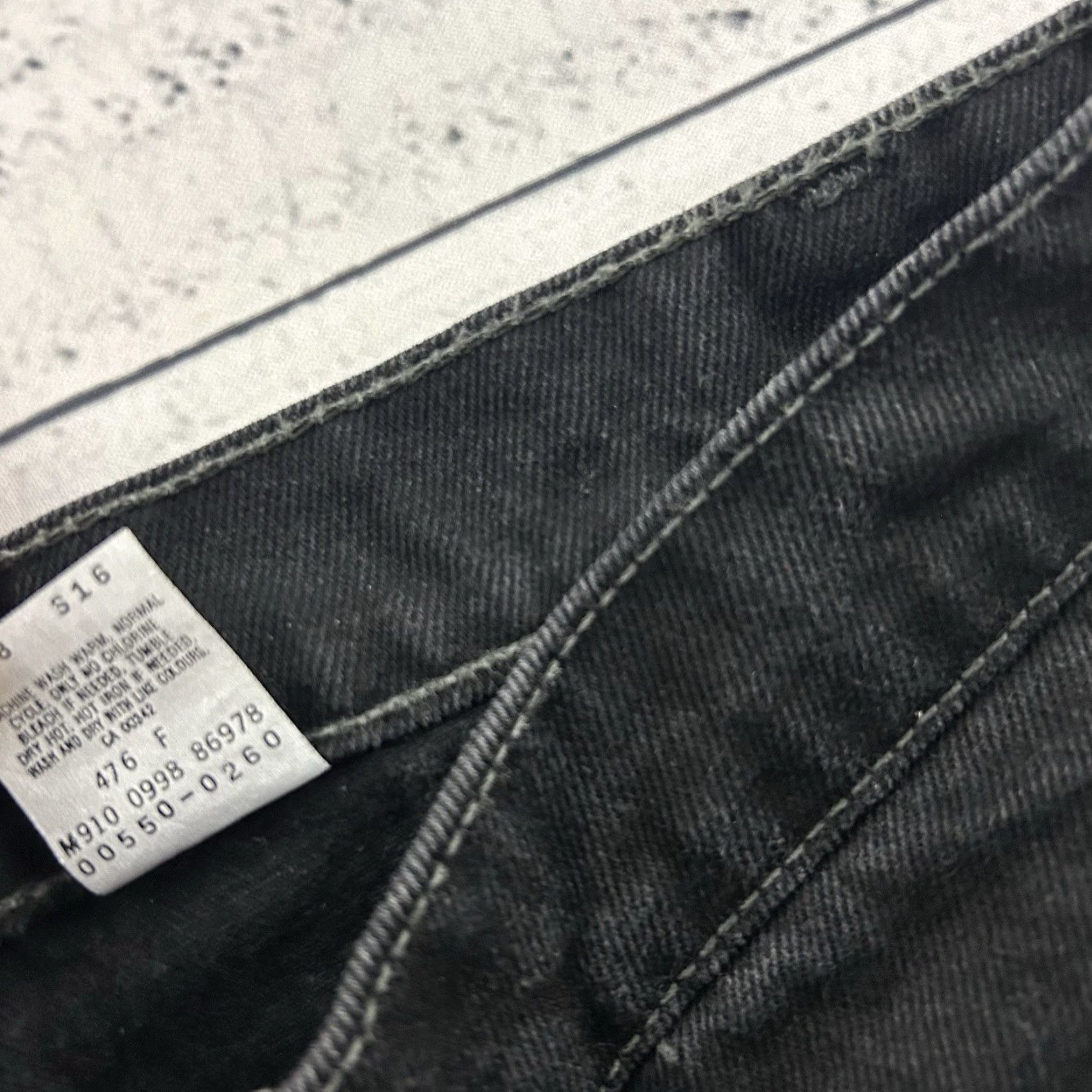 Levi's VINTAGE Levi's 550 Jeans Men's 34x32 Black Denim 5-Pocket Relaxed Slim Tapered 90s Levis 500 Series Mens Size US 34 / EU 50 - 4 Thumbnail