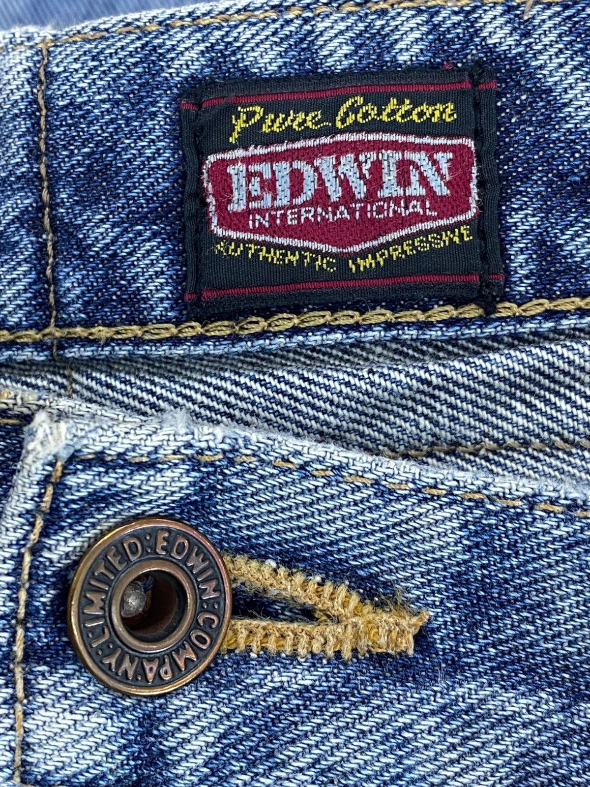 Edwin Edwin Light Wash Straight Leg Style Jeans Size US 31 - 10 Thumbnail