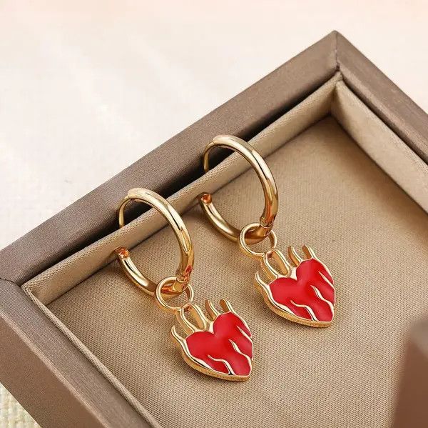 Japanese Brand × Vintage Hot Red Heart Earrings Size ONE SIZE - 2 Thumbnail