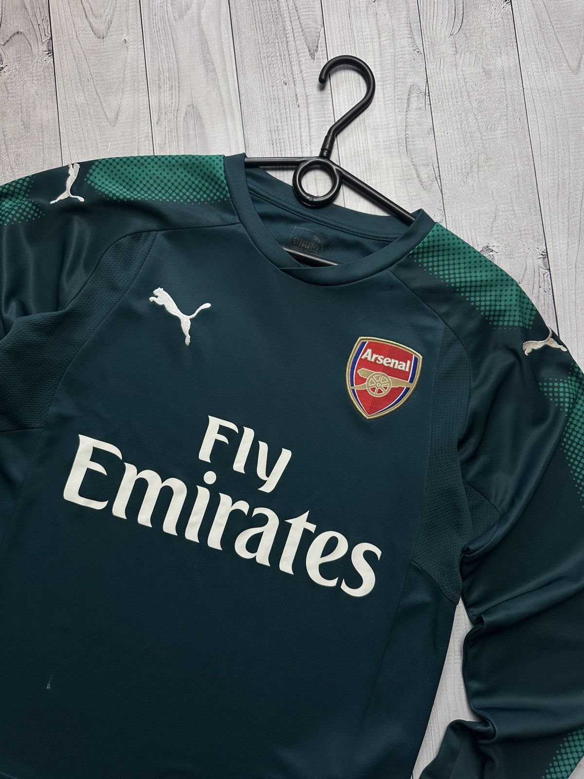 Puma × Vintage Vintage Puma Arsenal soccer jersey goalkeeper long sleeve Xs Size US XS / EU 42 / 0 - 2 Thumbnail