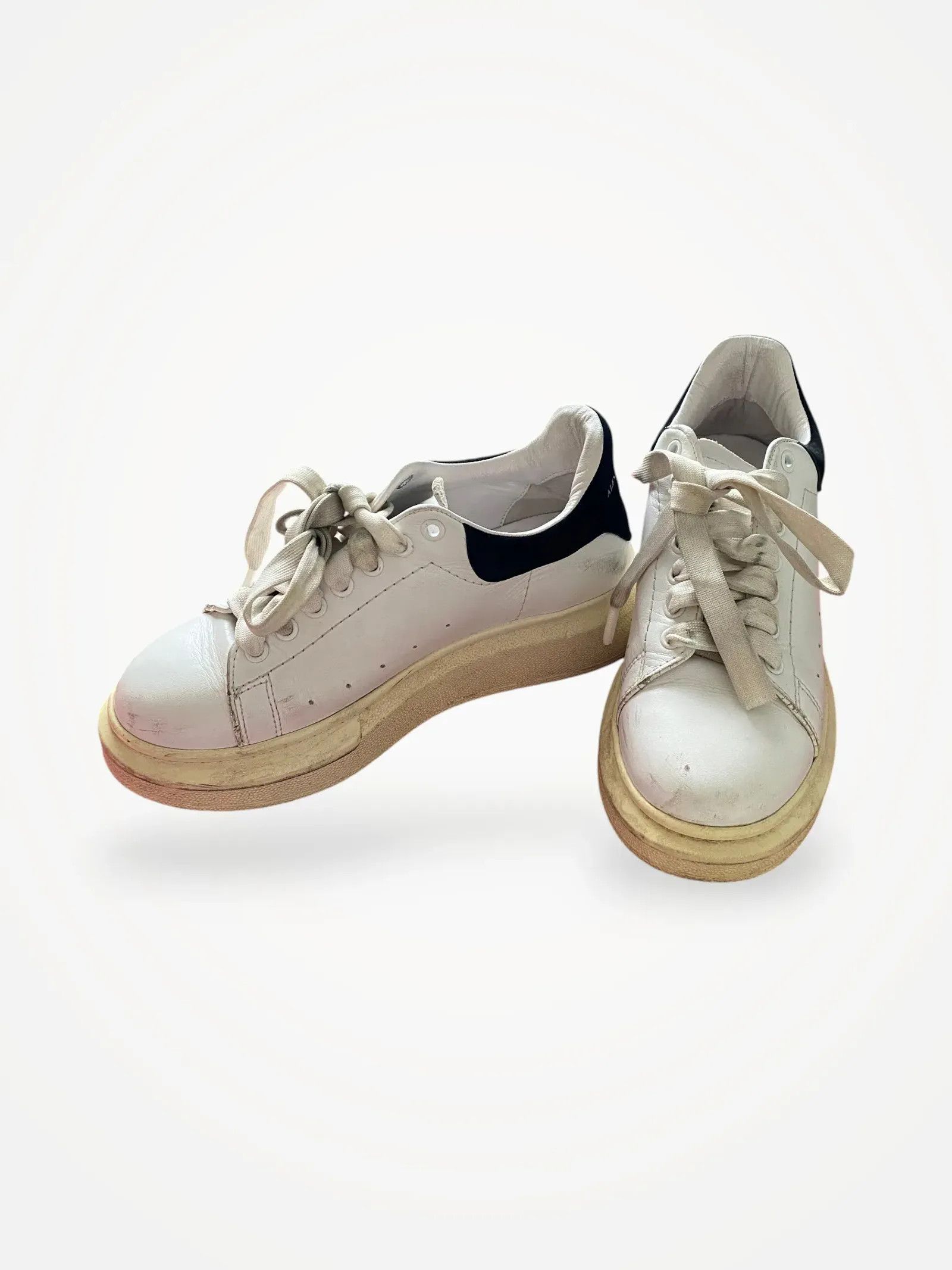 Alexander McQueen Alexander McQueen Sneakers Size US 7 / IT 37 - 1 Thumbnail