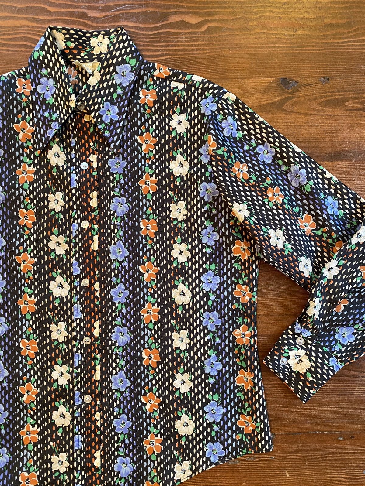Retrofit × Vintage Vintage 60s/70s Kmart Flowers All Over Polyester Button Up Size M / US 6-8 / IT 42-44 - 1 Thumbnail