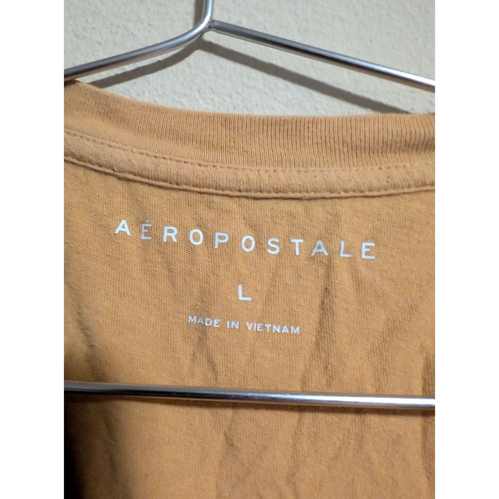 Vintage AeroPostale Men's LARGE Burnt Yellow Short Sleeve Graphic Embellished Logo Tee Size US 33 - 2 Thumbnail