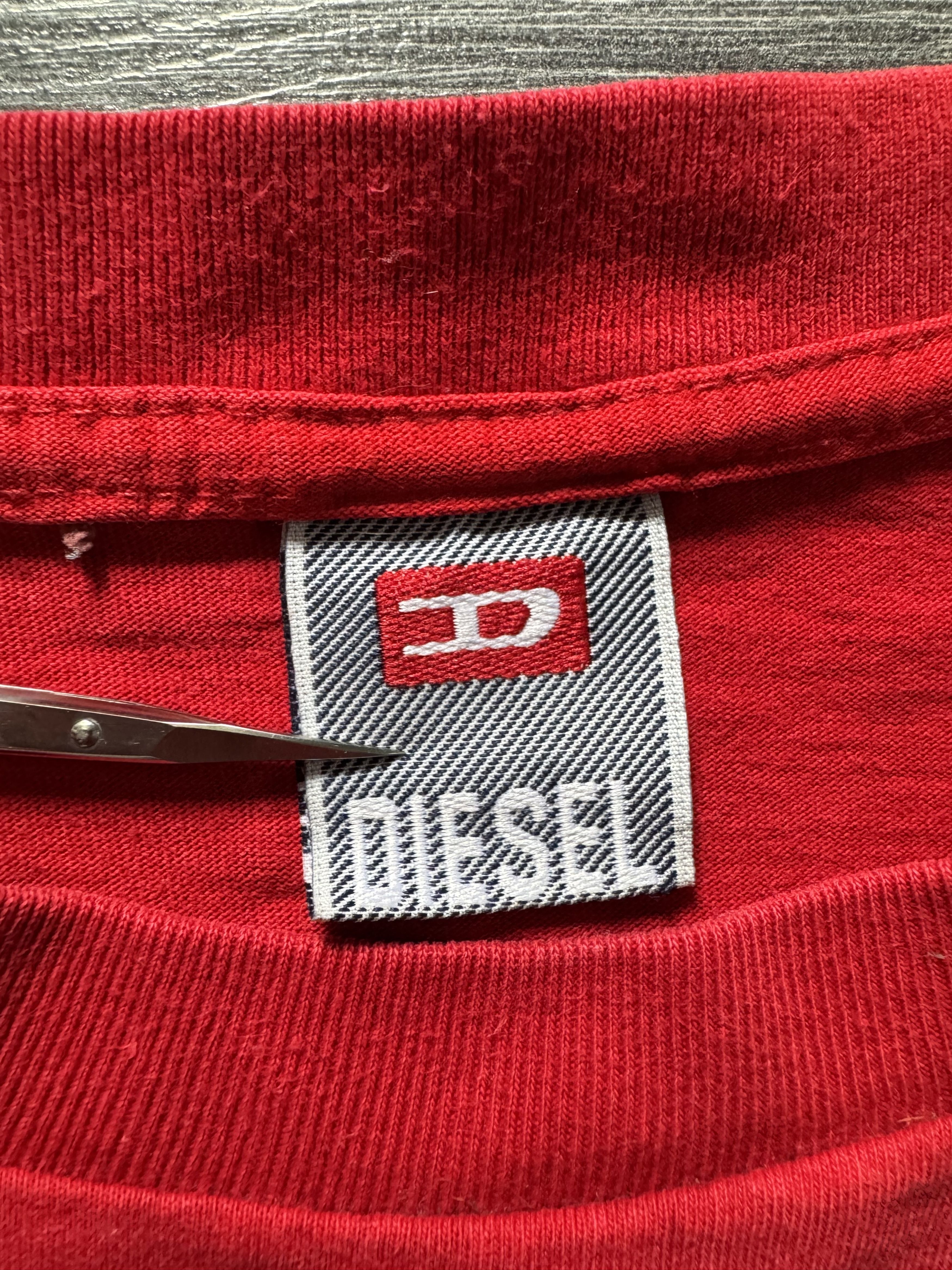 Diesel Vintage Diesel Graphic T-Shirt Y2K Red Distressed Logo Tee Size US XXL / EU 58 / 5 - 7 Thumbnail