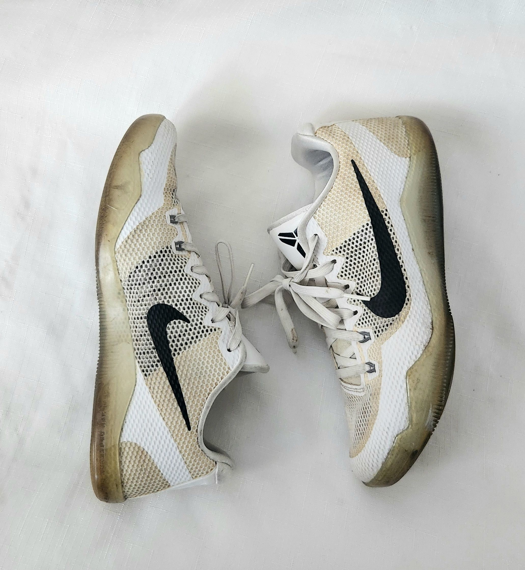 Nike Nike 836183-100 Kobe 11 Fundamental white Low EM Basketball Size US 9 / EU 42 - 4 Thumbnail