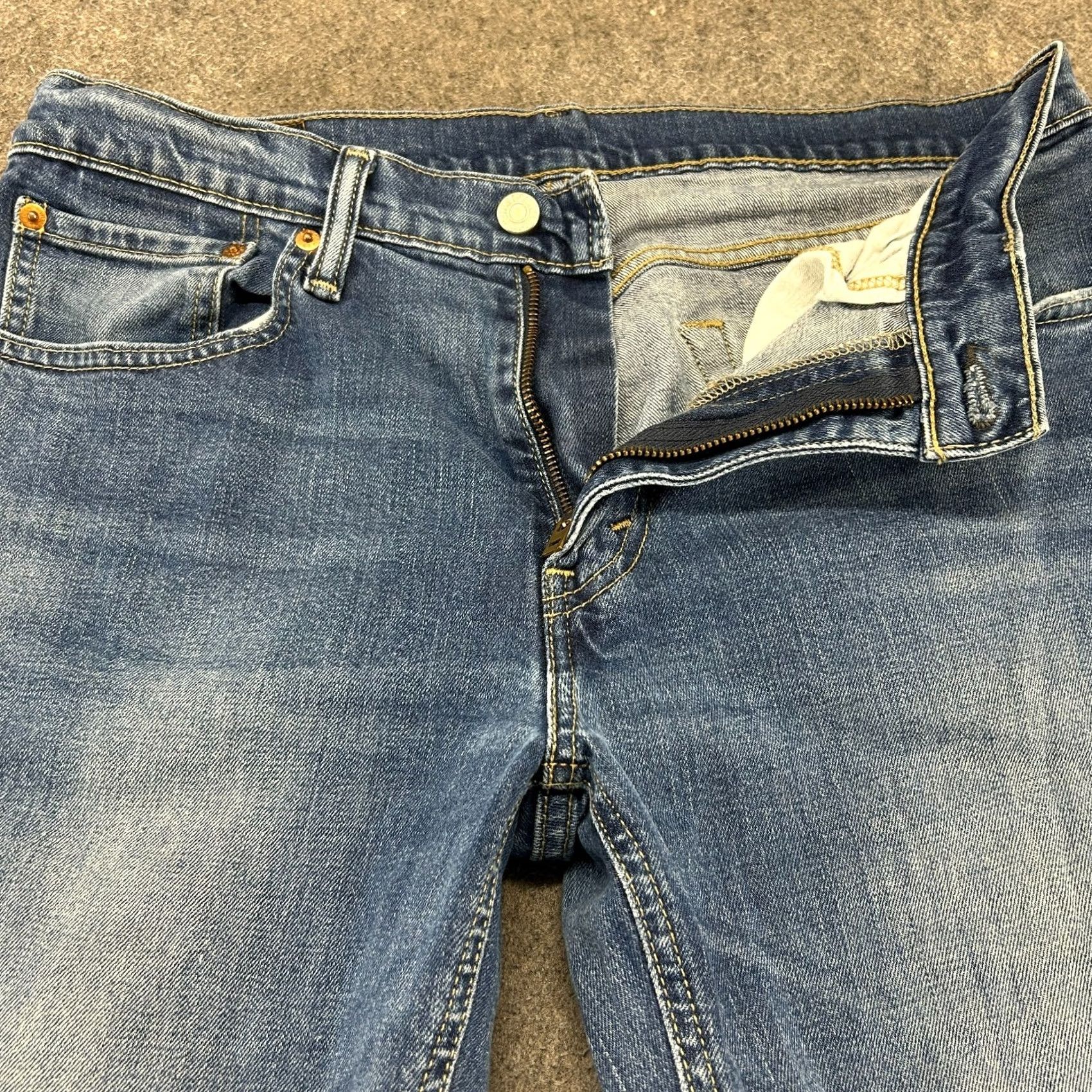 Levi's Levi's 541 Jeans Mens 32x32 Blue Athletic Fit Medium Wash Stretch Tapered Leg Denim 5-Pocket Size US 32 / EU 48 - 2 Thumbnail