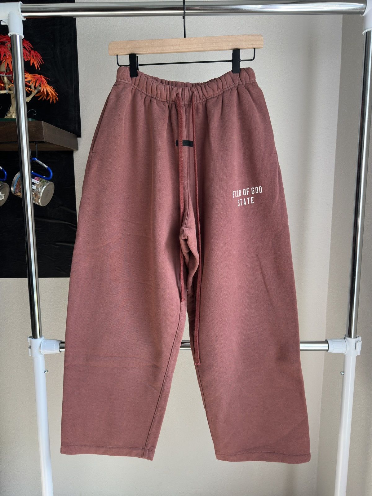 Essentials Essentials Fear of God University Sweatpants Crimson Size US 28 / EU 44 - 1 Thumbnail