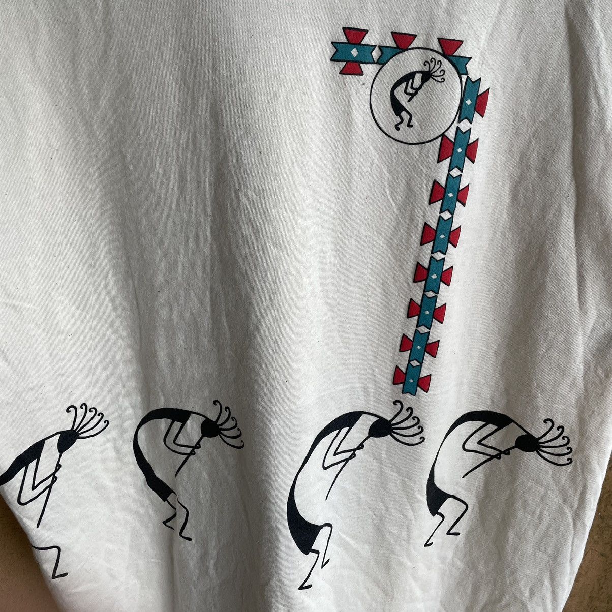 Hanes × Vintage 🔥🔥Vintage 90s Retro Art Native Design Promo Tee By Hanes Size US XL / EU 56 / 4 - 4 Thumbnail