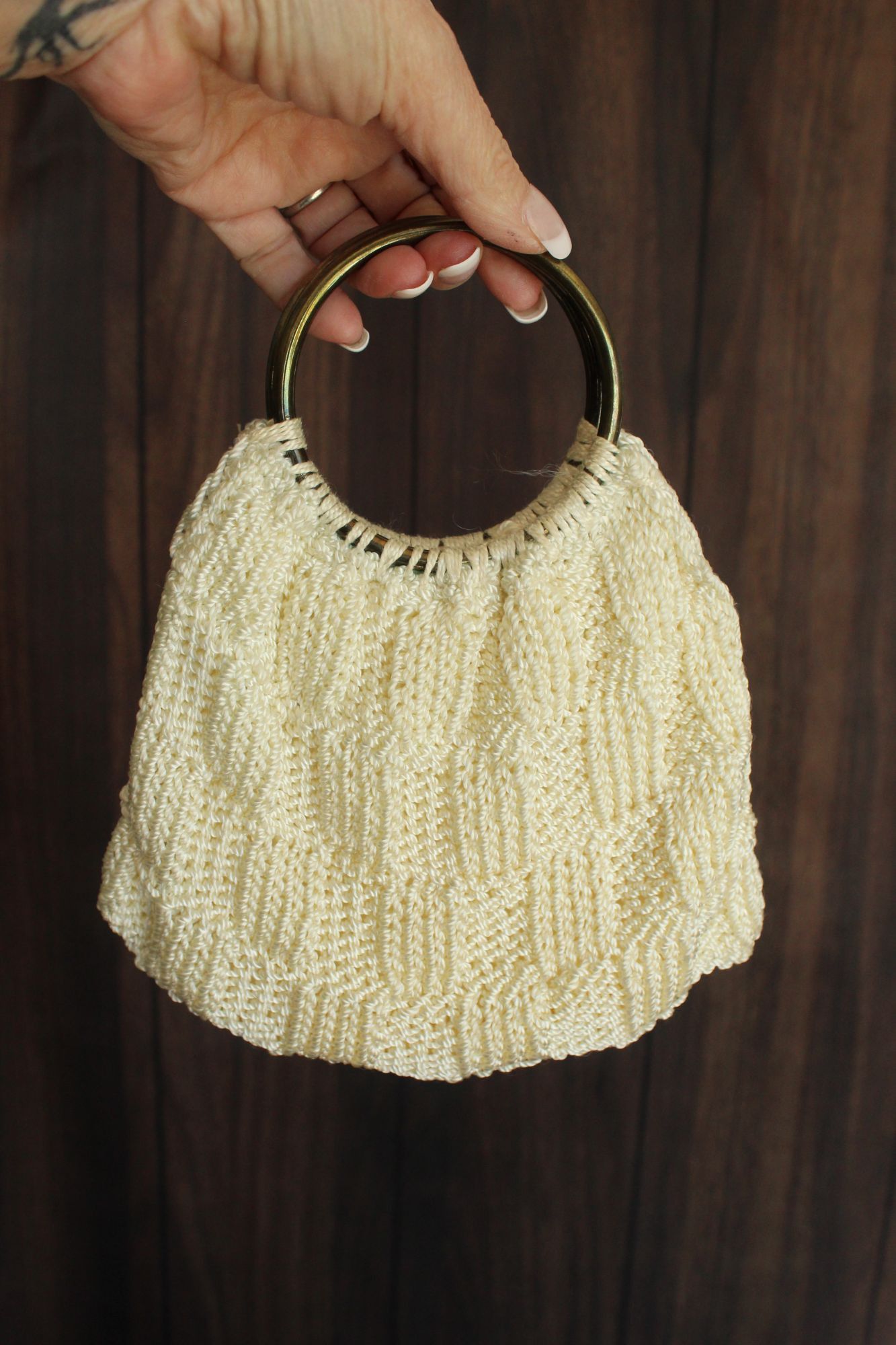 Vintage Vintage 1960s Ivory Crochet Purse, Woven with Metal Wrist Ha Size ONE SIZE - 9 Thumbnail