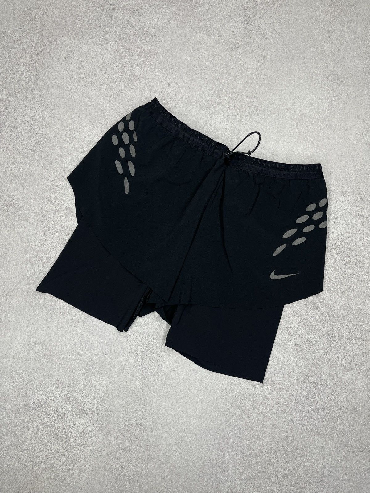 Nike Womens Nike Running Division Dri Fit 2 in 1 Shorts Leggings Size 30" / US 8 / IT 44 - 1 Thumbnail