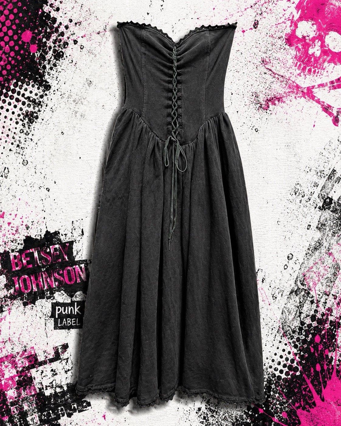 betsey johnson corset dress NEW! Betsy Black Velour Puff Tulle Evening Cocktail Size: 2 This mini dress features a structured bustier that enhances your silhouette Betsey Johnson Dress