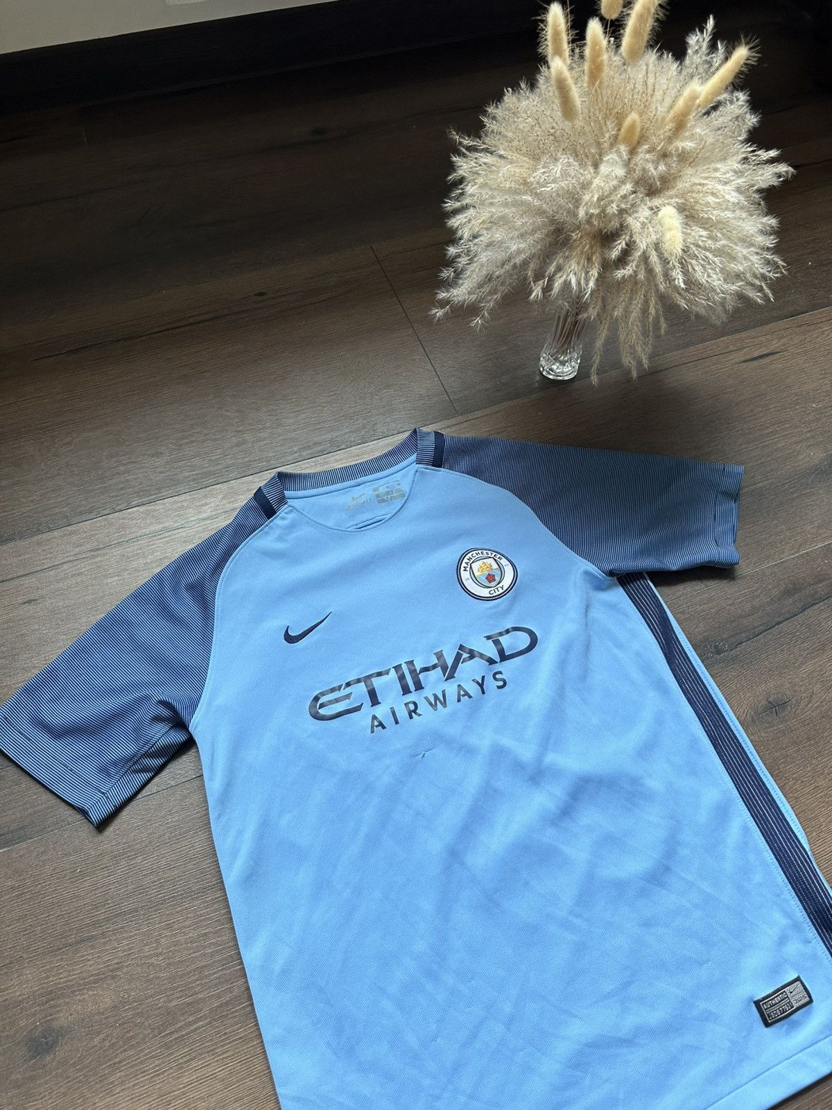 Nike Vintage 2016 De Bruyne Manchester City Jersey Size US M / EU 48-50 / 2 - 3 Thumbnail