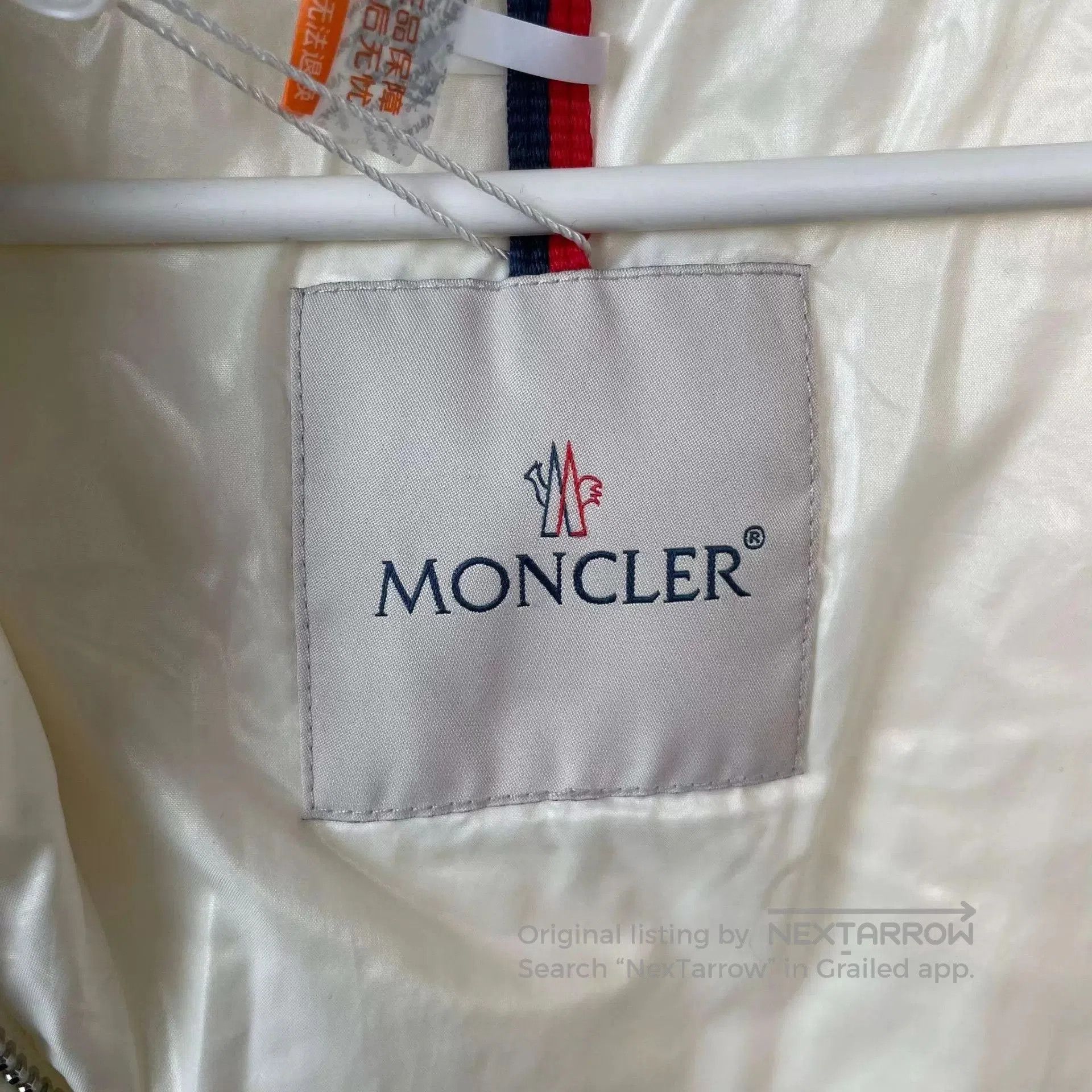 Moncler White Puffer Jacket with Graphic Print . Size US L / EU 52-54 / 3 - 5 Thumbnail