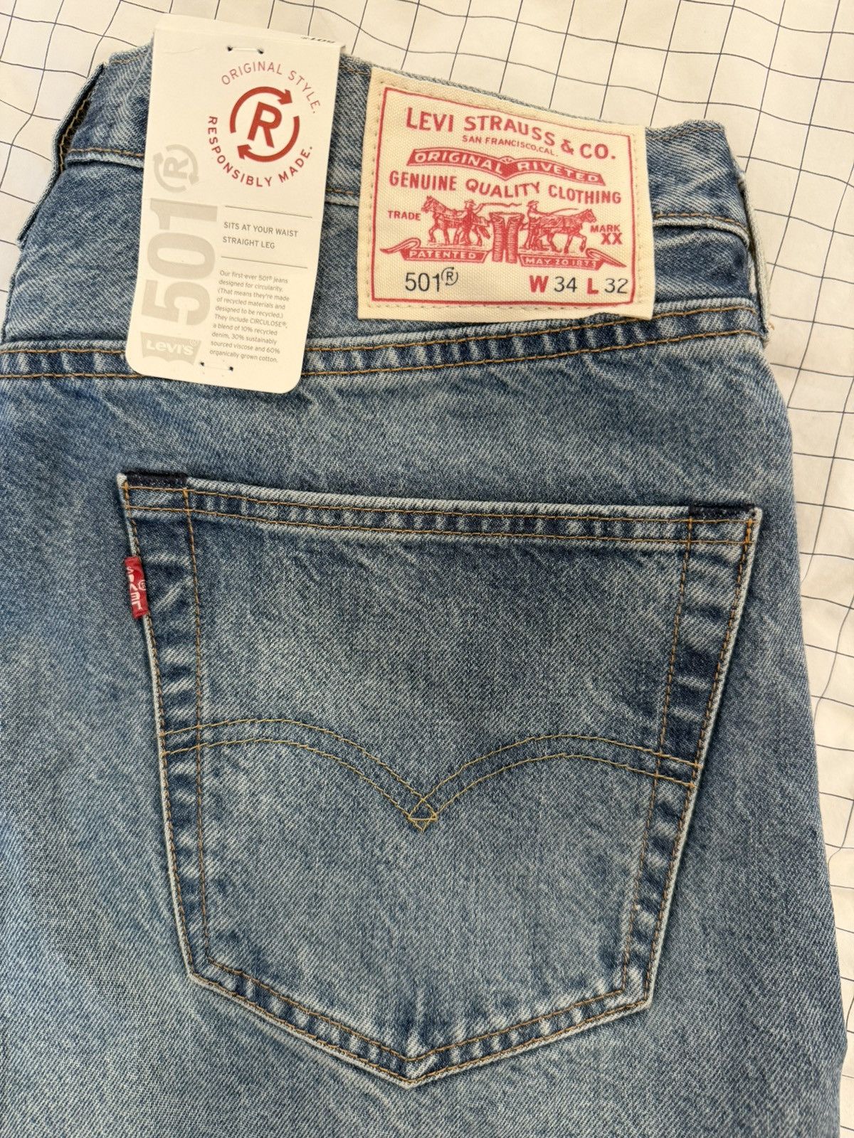 Levi's Brand New Levi’s 501 Size US 34 / EU 50 - 2 Thumbnail
