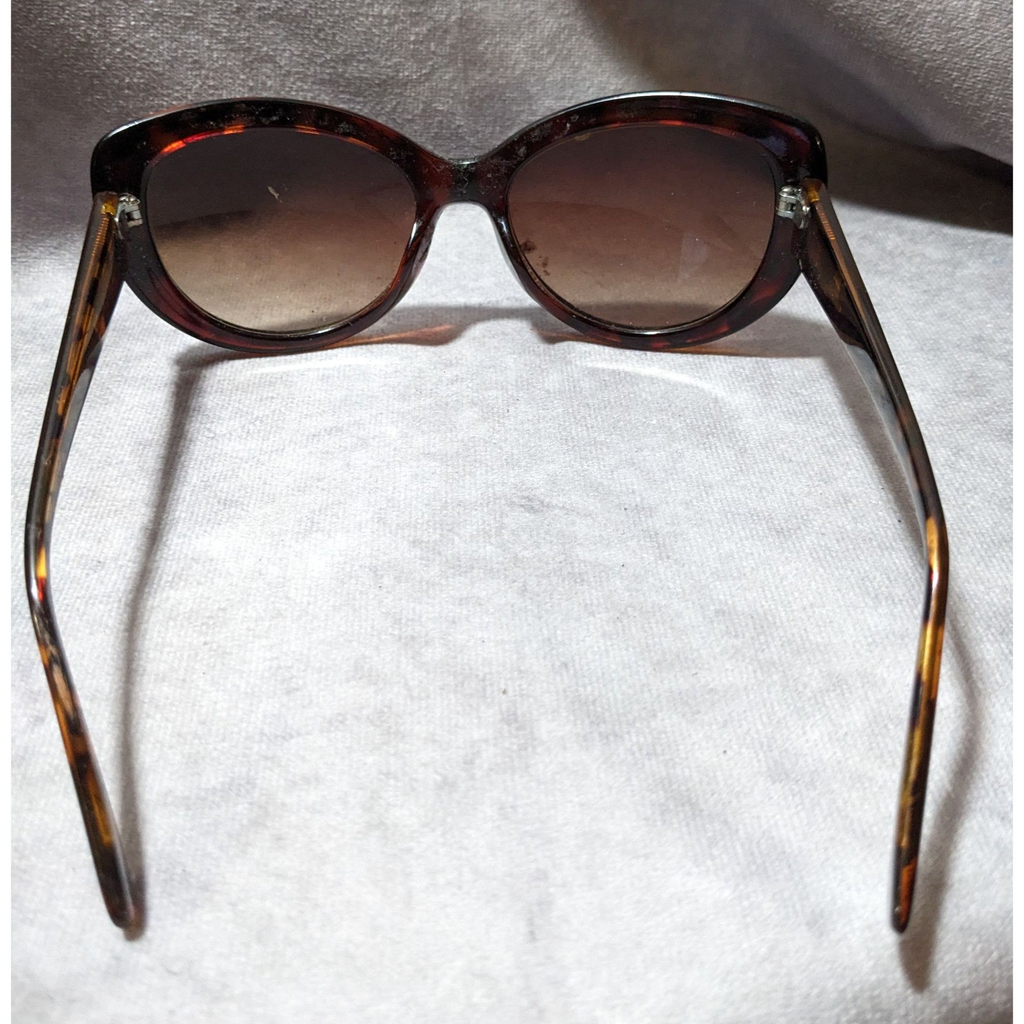 Vince Camuto Vince Camuto Tortoise Cat Eye Sunglasses Size ONE SIZE - 2 Thumbnail