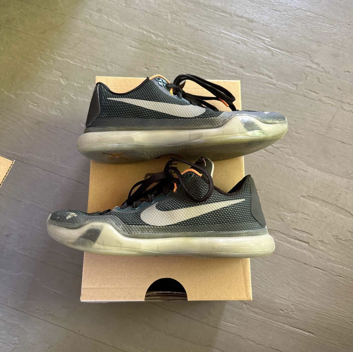 Nike Kobe 10 Flight from 2015 Size US 8.5 / EU 41-42 - 3 Thumbnail