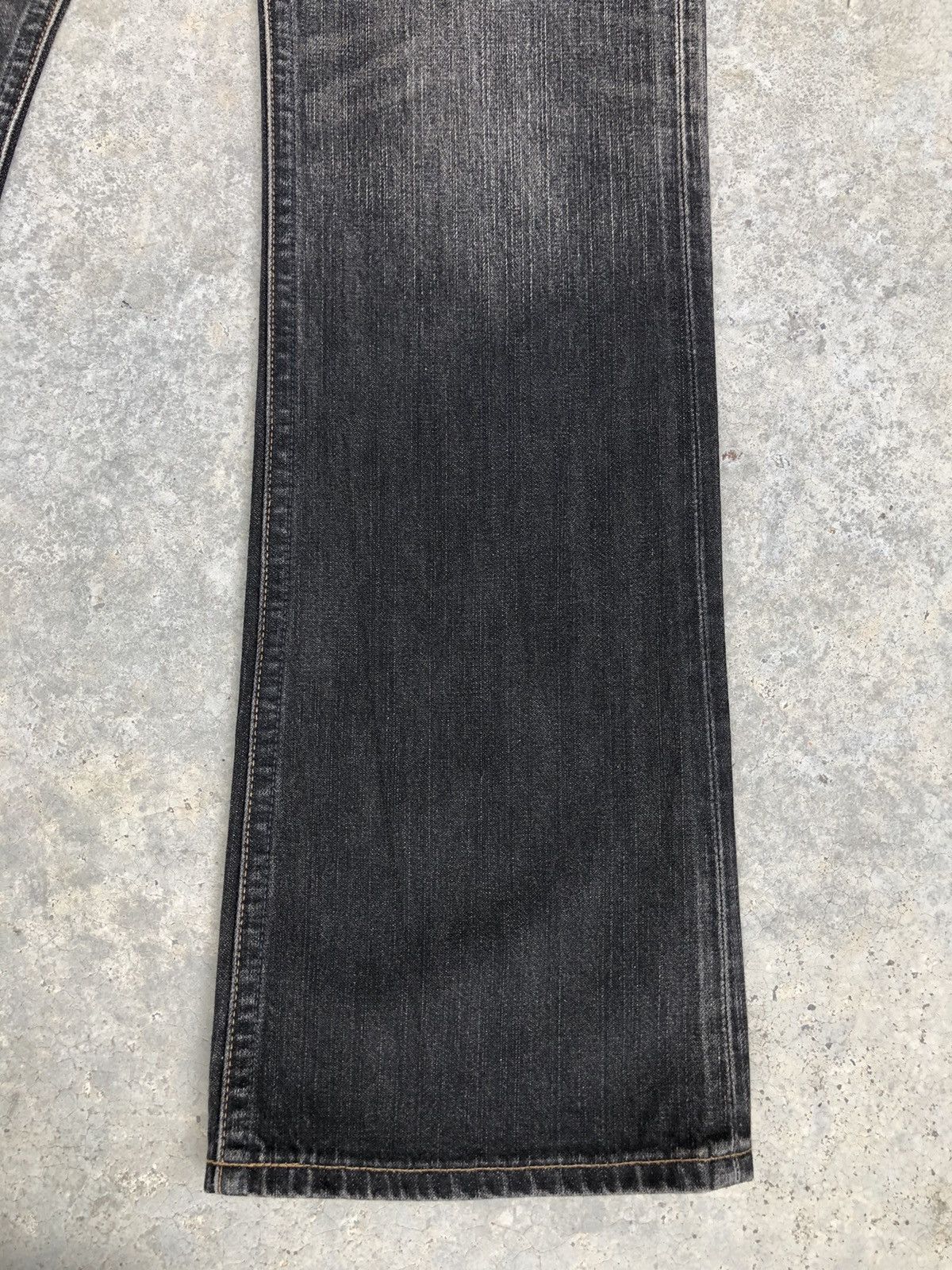 Wrangler Wrangler Flared Jeans Distressed Distressed Jeans Size US 33 - 7 Thumbnail