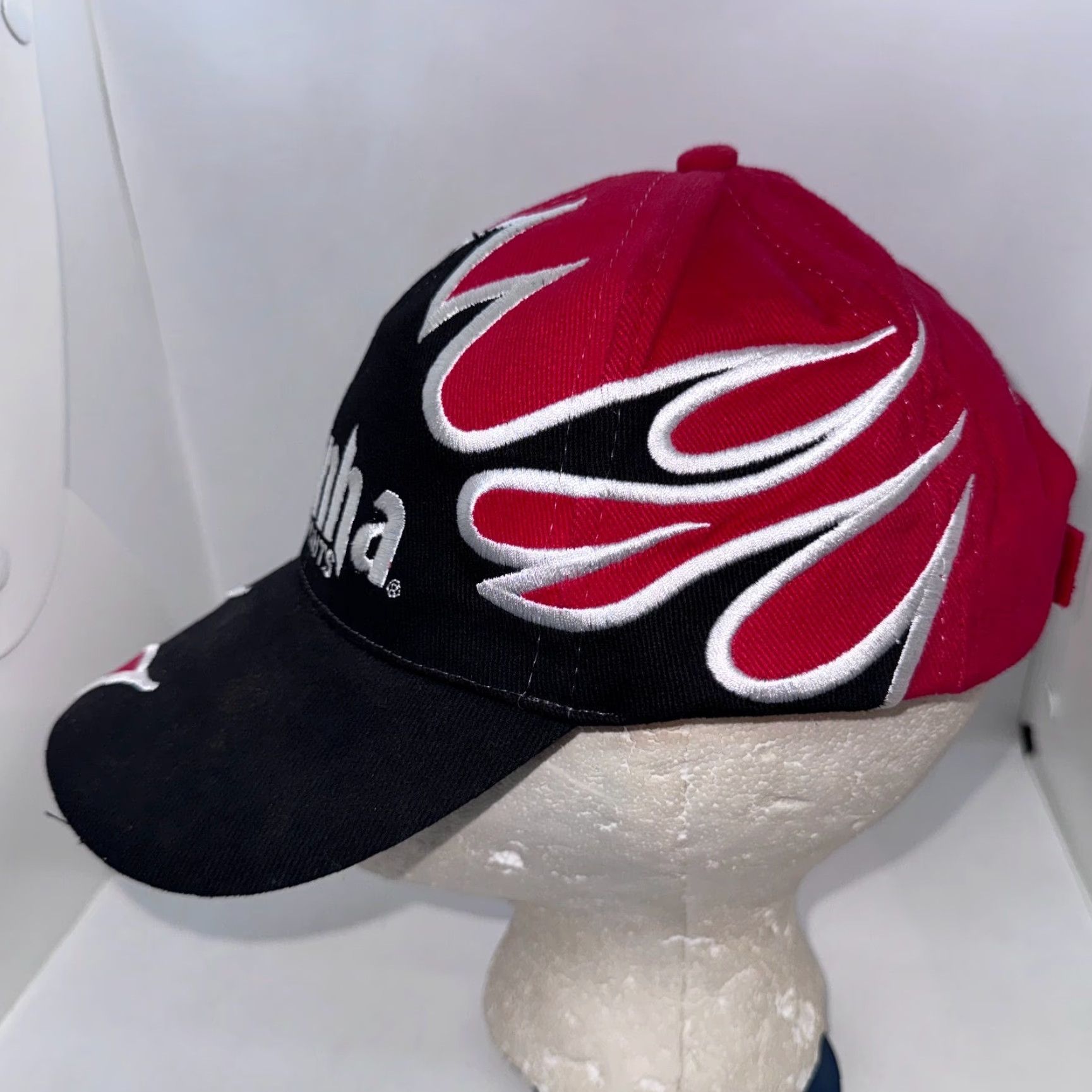 Vintage VINTAGE Peterson Piranha LED Lights Shark Tooth Strapback Hat Red Black Flame Cap Baseball Cap Men Adjustable Canvas Cotton 90s Size ONE SIZE - 2 Thumbnail