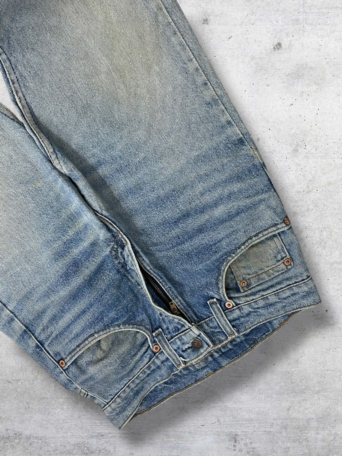 Levi's Vintage Clothing VINTAGE 505 LEVIS USA DESIGNER 90S OLD STAIN MUD OG DENIM Size US 26 / EU 42 - 8 Thumbnail