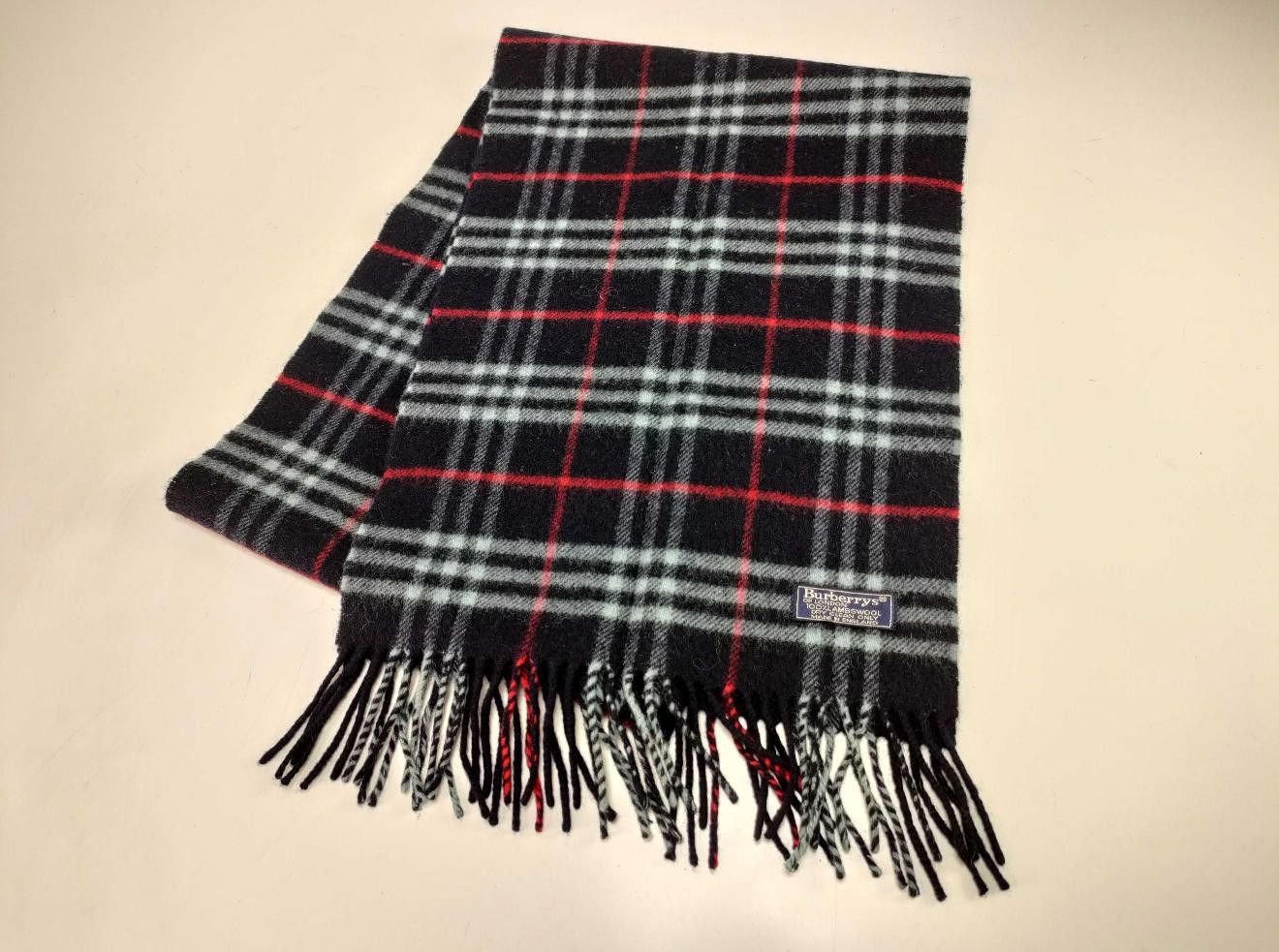 Burberry Burberrys Navy Novacheck Lambswool Scarf – Vintage Pre-1999 Size ONE SIZE - 1 Preview