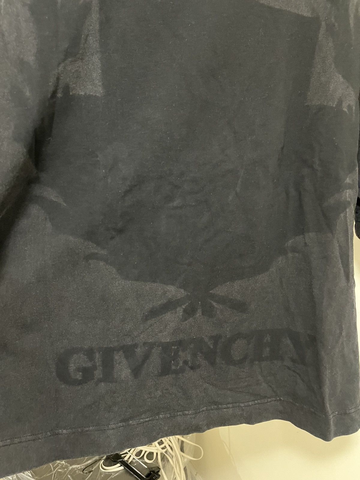 Givenchy T-Shirt Sz L