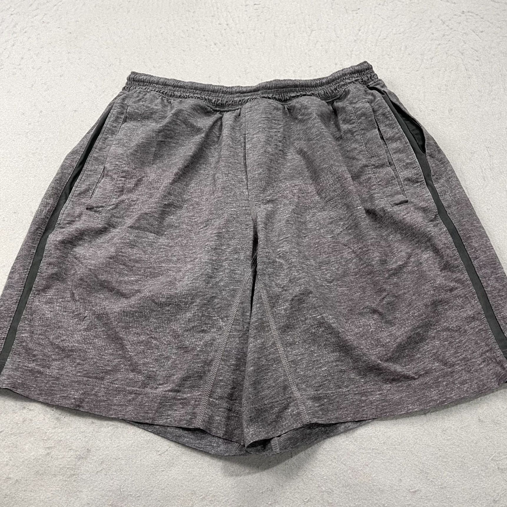 Lululemon Lululemon Shorts Mens Large Gray Heather Pace Breaker Lined 9 Inch Performance Size US 33 - 2 Thumbnail