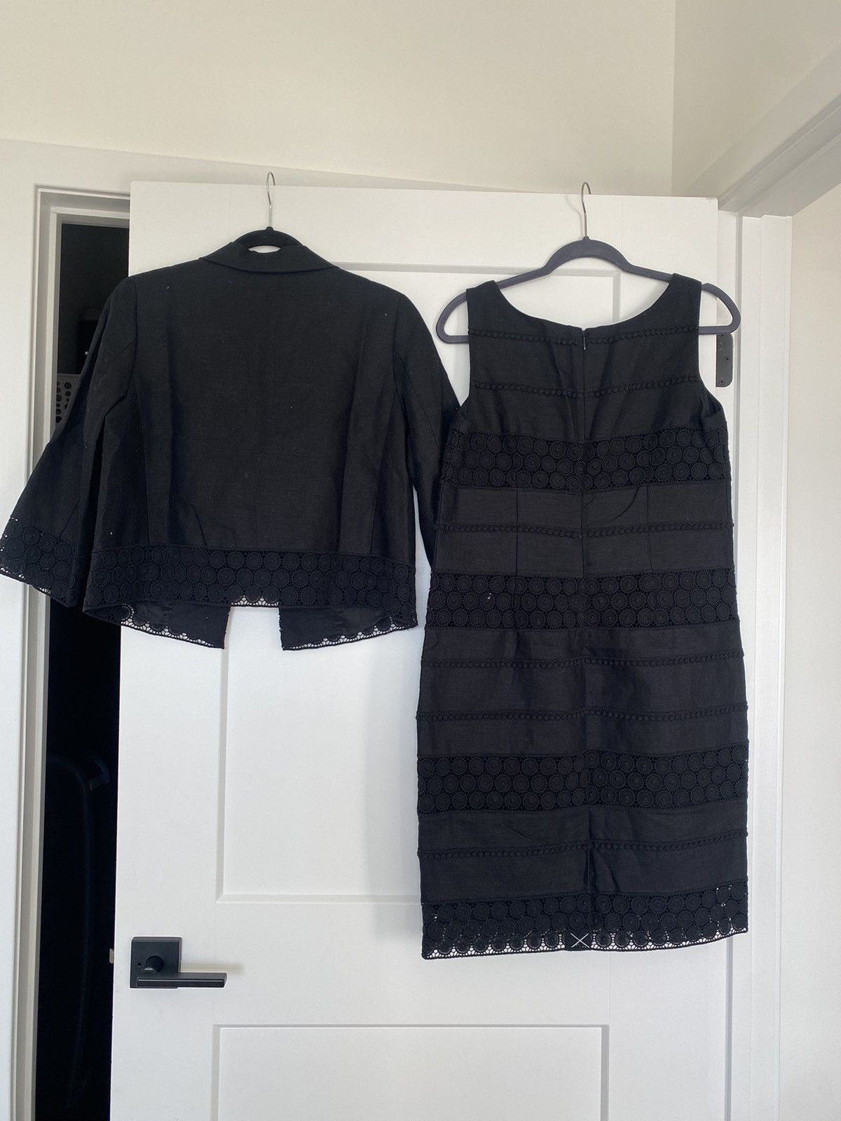 Talbots TALBOTS Womens 6P BLACK Eyelet Sleeveless Sheath 2pcSuit NWT Size M / US 6-8 / IT 42-44 - 9 Thumbnail