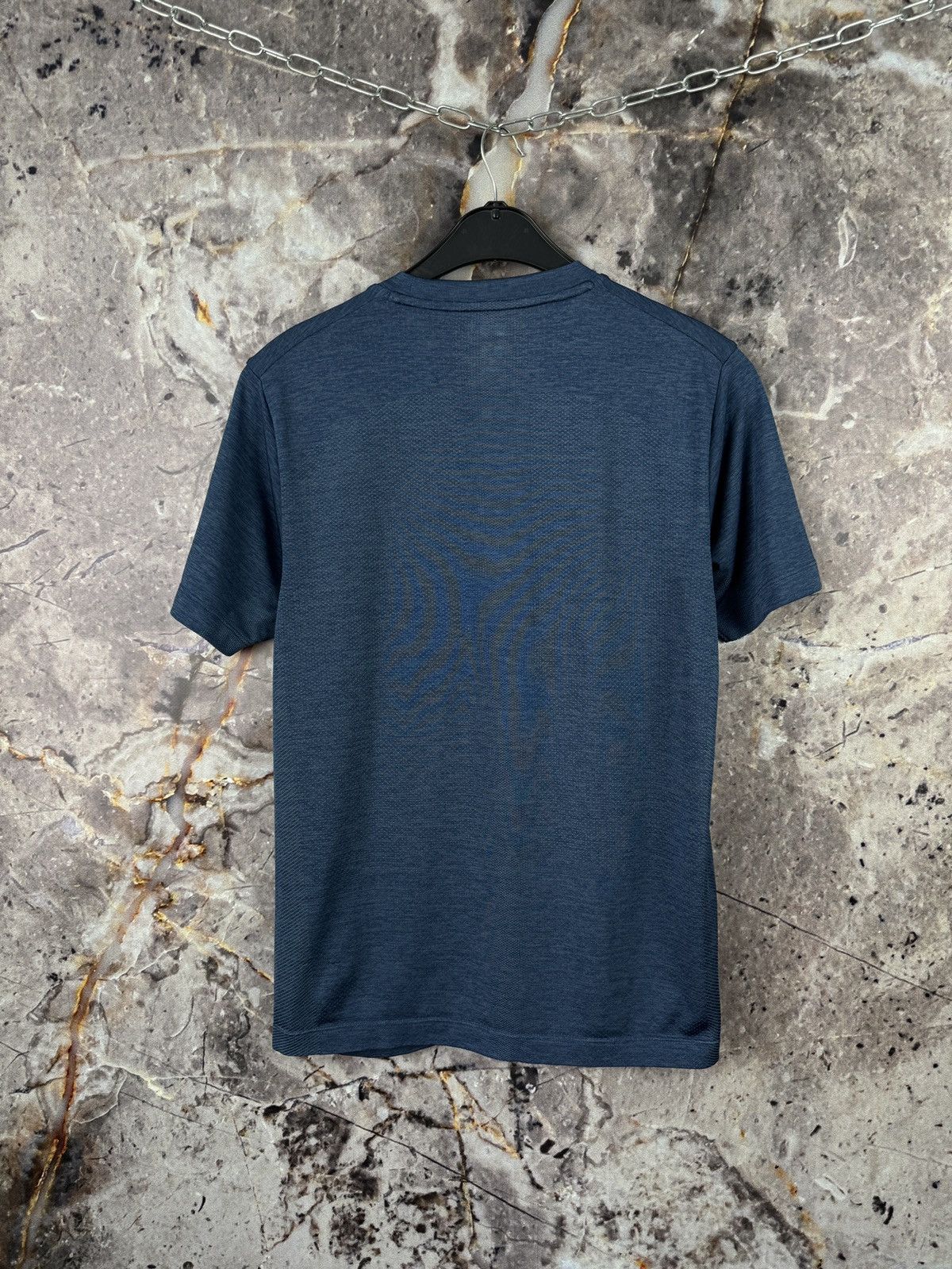 Uniqlo Men’s Uni Qlo T-Shirt Blue Streetwear Size Small Size US S / EU 44-46 / 1 - 7 Thumbnail