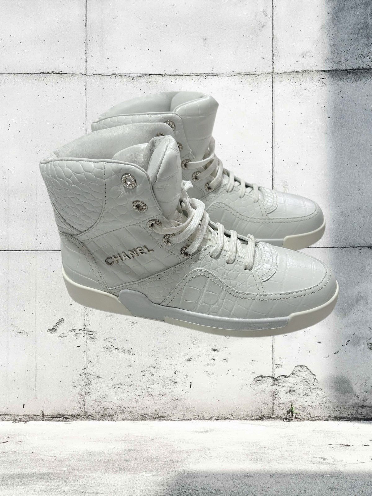 Chanel Chanel Crocodile Calfskin Hightop Sneaker Size US 8.5 / EU 41-42 - 4 Thumbnail