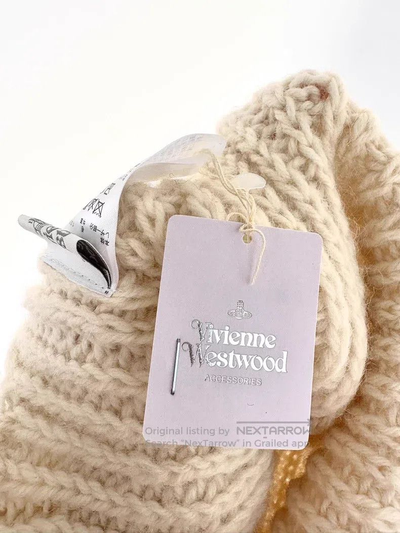 Vivienne Westwood Vivienne Westwood White knitted cat ear hat Size ONE SIZE - 7 Thumbnail