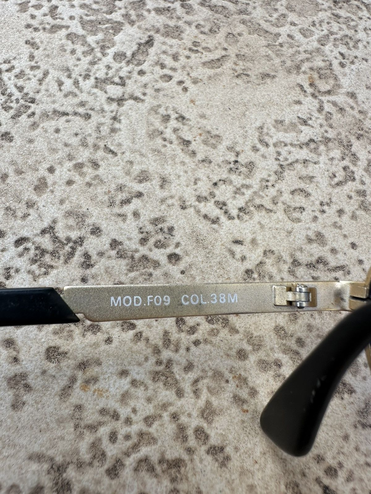 Versace × Versus Versace Gianni Versace Sunglasses Gold Vintage mod.F09 Size ONE SIZE - 9 Thumbnail