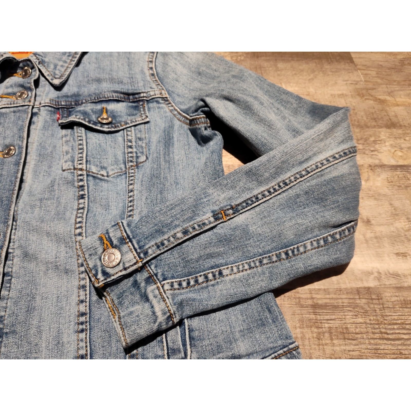 Levi's VINTAGE Levi's Denim Button Trucker Jacket (Jacket) Women L Stone 29945-0012 Mens/Womens? Size 36" / US 14 / IT 50 - 2 Thumbnail