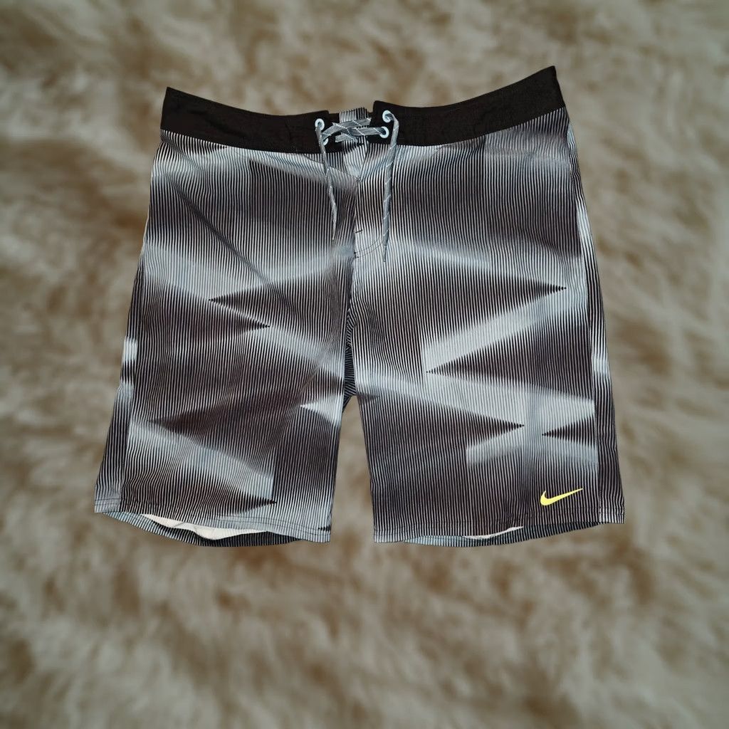 Nike Nike Swim Trunks Men's 36 Blue Black Tie Zip Pocket Beach Vacation Geometric Pattern Trunks Nike Beach Mens 36 Blue Size US 36 / EU 52 - 1 Thumbnail