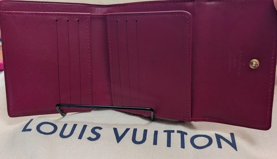 Louis Vuitton Louis Vuitton Wallet Monogram VERNIS Leather Pomme D'amour Size ONE SIZE - 2 Thumbnail