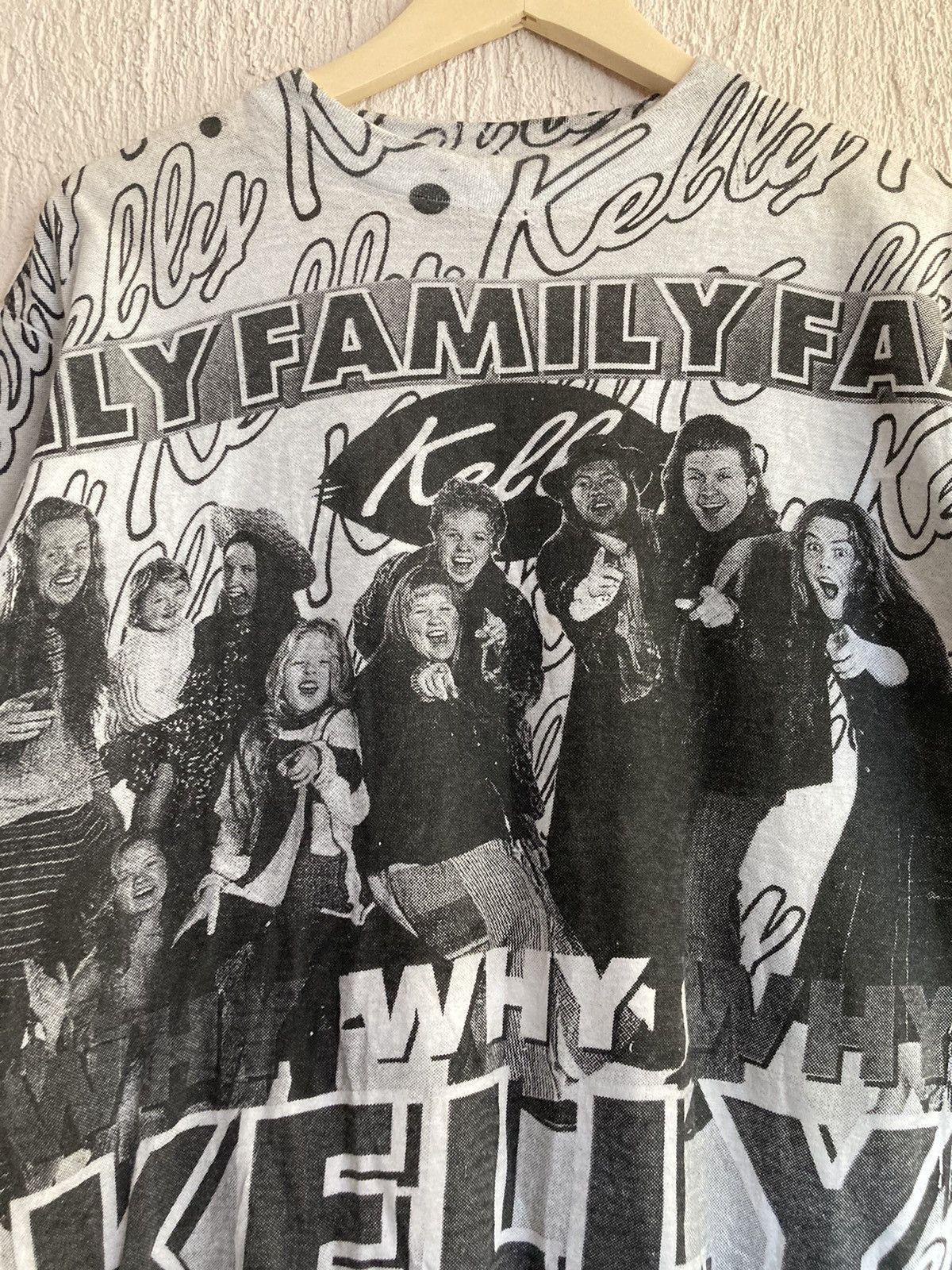 Vintage Vintage Kelly family t shirt Size US S / EU 44-46 / 1 - 2 Thumbnail