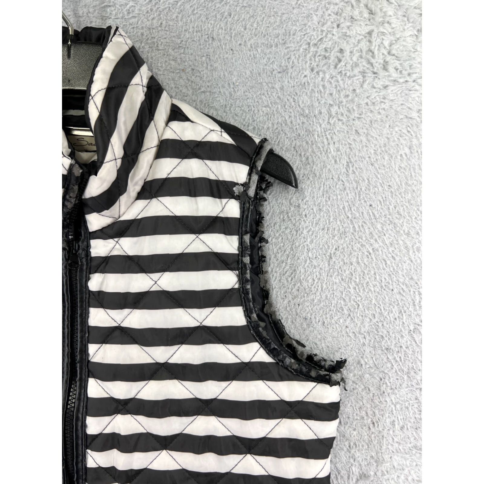Vintage Indigo Saints Vest Womens M Black White Full Zip Polyester Quilted Pockets Shirt Women Vintage No Size M / US 6-8 / IT 42-44 - 5 Thumbnail