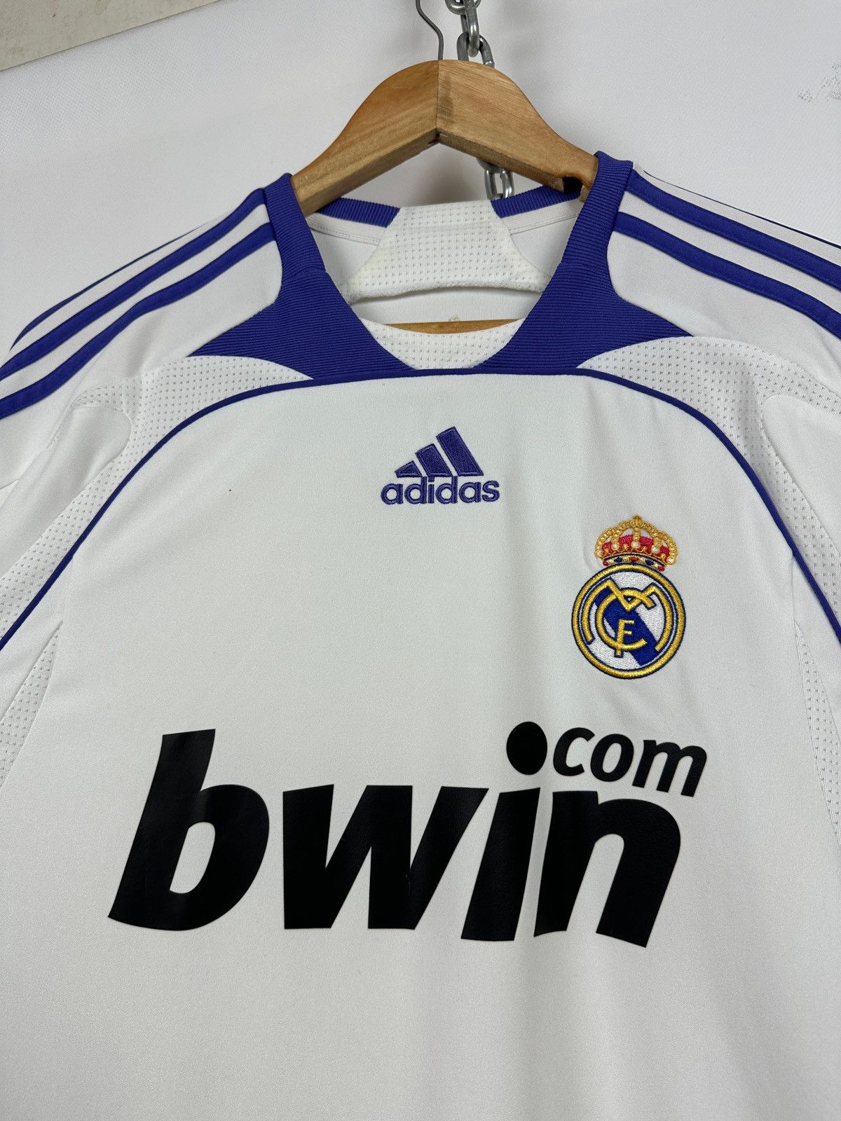 Adidas 2007/08 Adidas Real Madrid Vintage Home Soccer Jersey Size US S / EU 44-46 / 1 - 8 Thumbnail